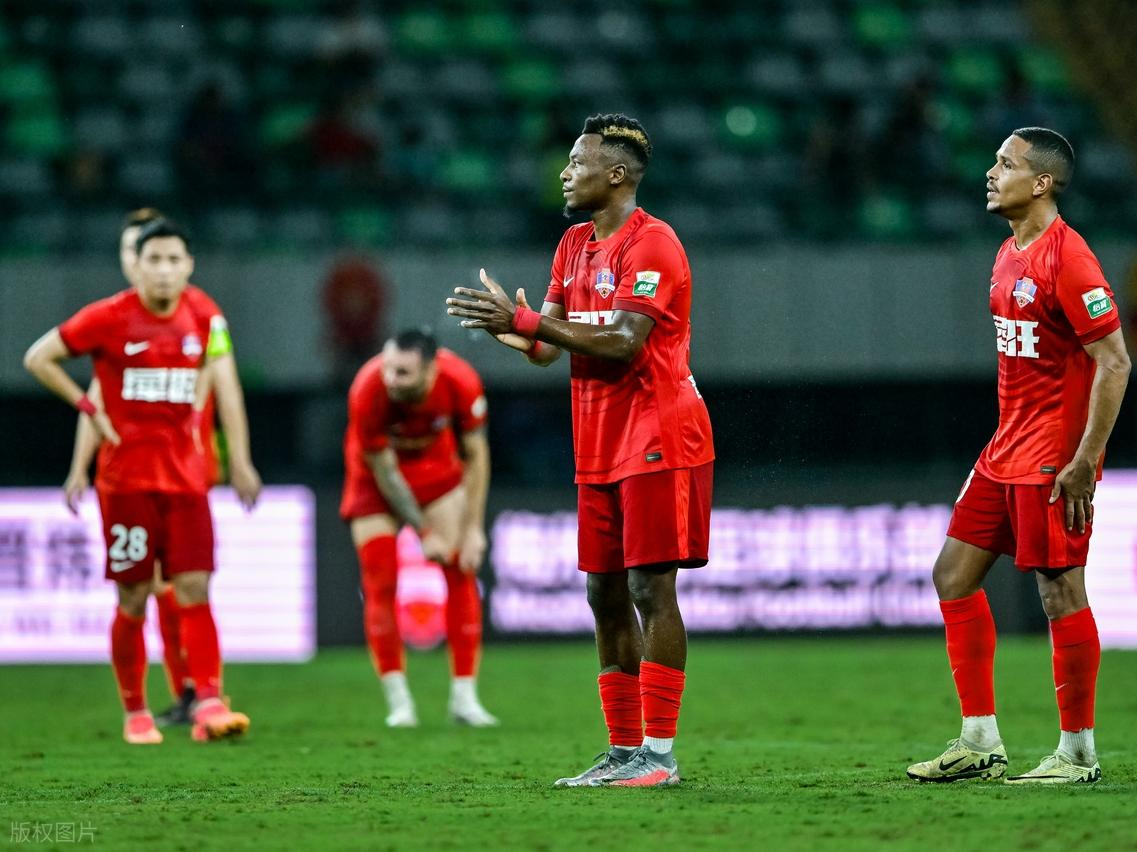 极速竞技-关于广州队发布备战花絮；赛后门线救险；亚冠任务艰巨；赛程密集仍需轮换的信息