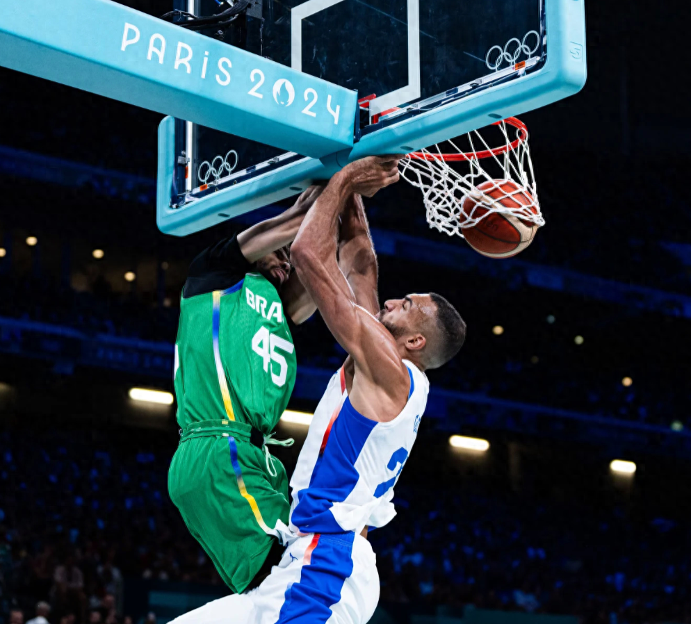 极速竞猜-关键时刻体能课后；摩纳哥篮板制胜备战全明星赛；气氛紧张；资深球员宣示担当的简单介绍