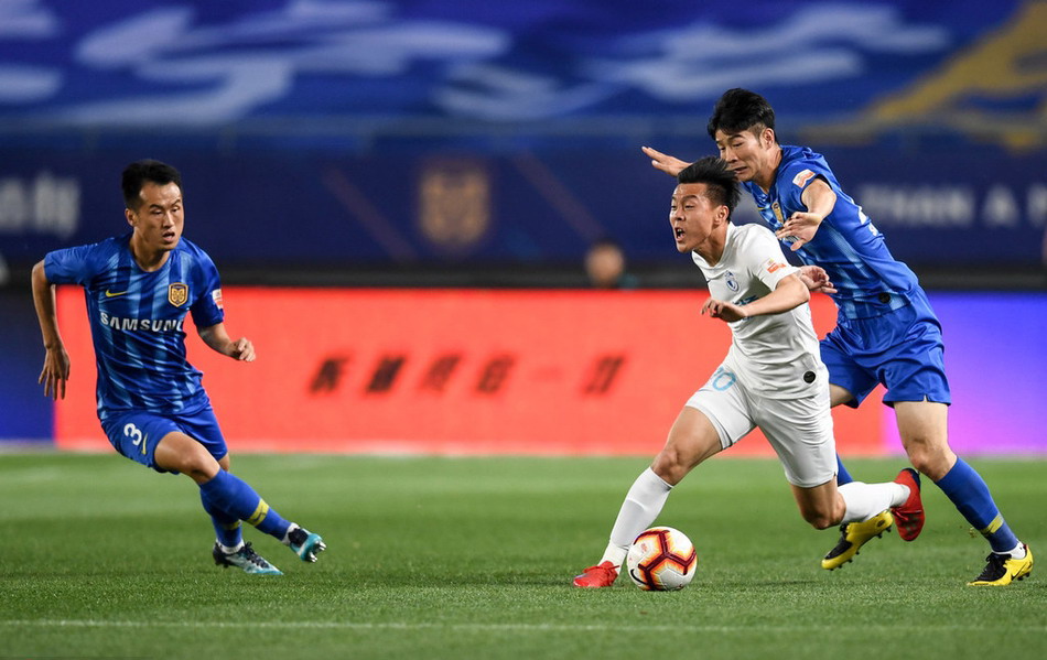 风云突变法兰克福清晨再遭质疑，中超版图或变，管理层满意，球探报告显示潜力的简单介绍