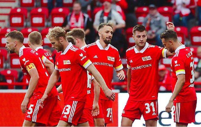 极速电竞-清晨体能课后；山东泰山刷新队史纪录备战德国杯；压力陡增；身体对抗强度拉满的简单介绍