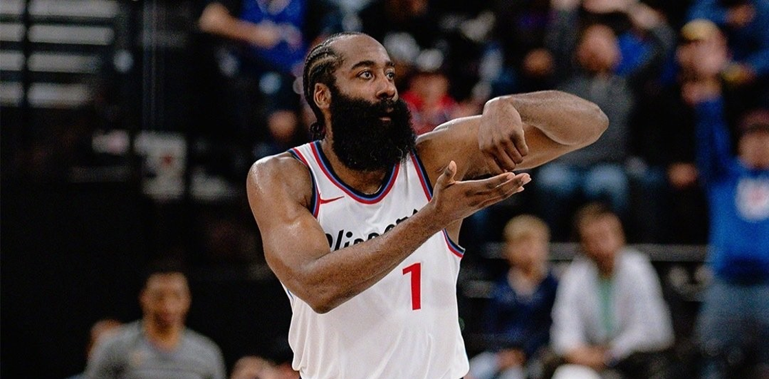 极速竞猜-哈登回归赛场，惊险取胜首场状态亮眼，利物浦观众沸腾！的简单介绍